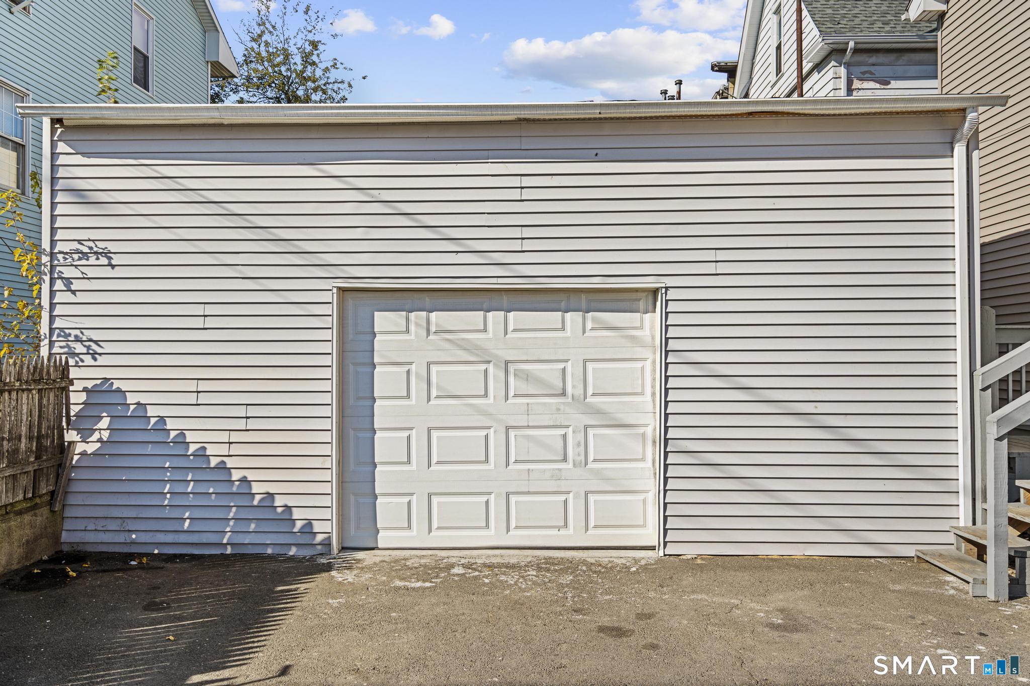 728 Arctic Street Bridgeport CT 06608