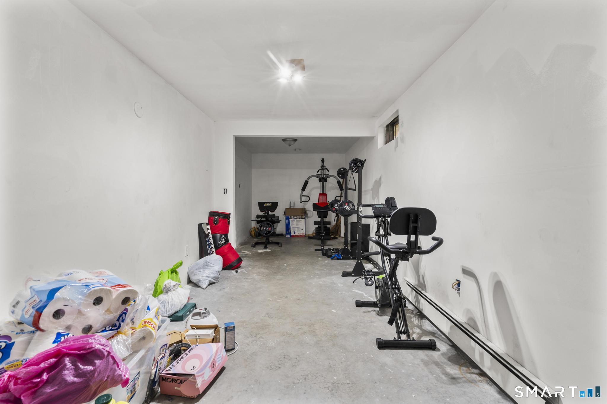 728 Arctic Street Bridgeport CT 06608