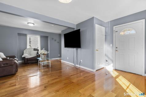 728 Arctic Street Bridgeport CT 06608