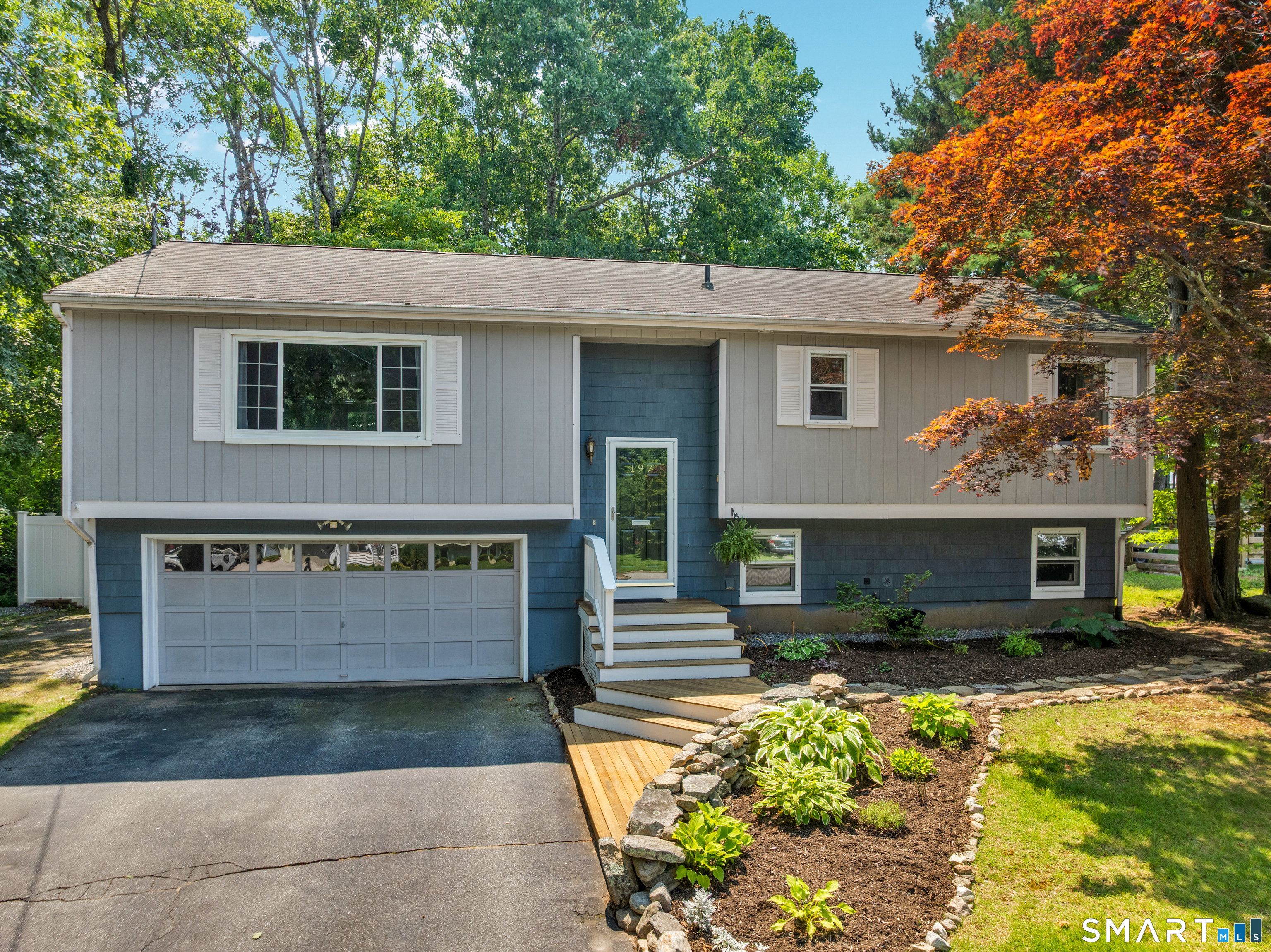 197 Breezy Knolls Groton CT 06355