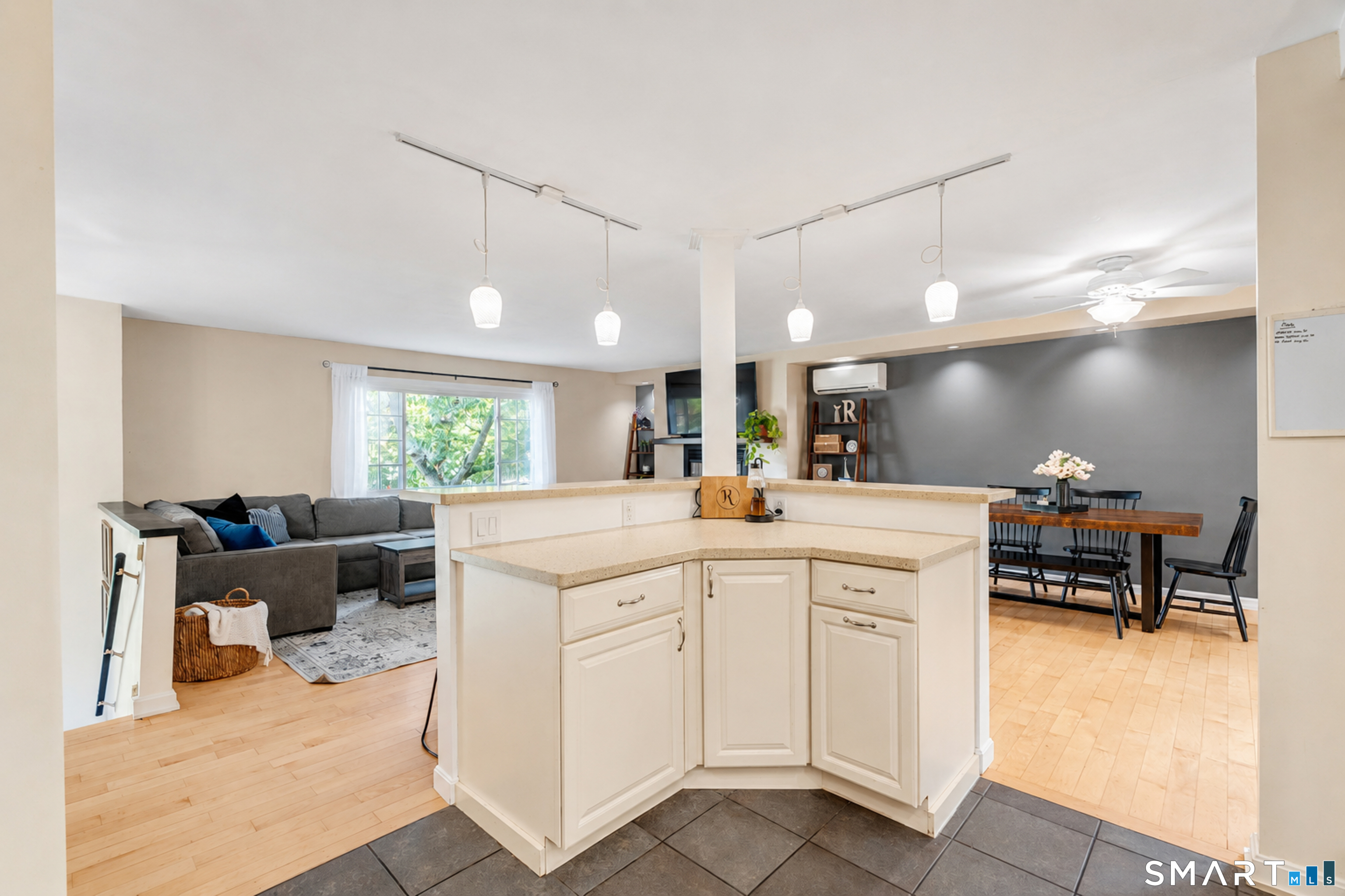 197 Breezy Knolls Groton CT 06355