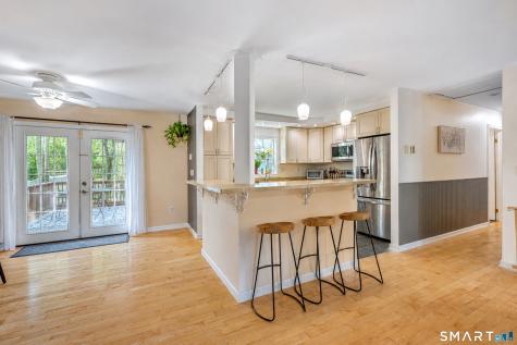 197 Breezy Knolls Groton CT 06355