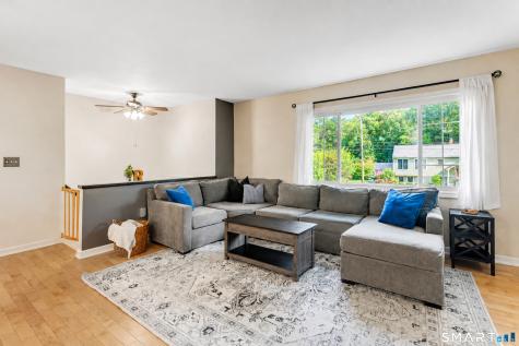 197 Breezy Knolls Groton CT 06355