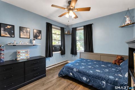 197 Breezy Knolls Groton CT 06355