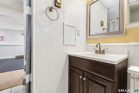 197 Breezy Knolls Groton CT 06355