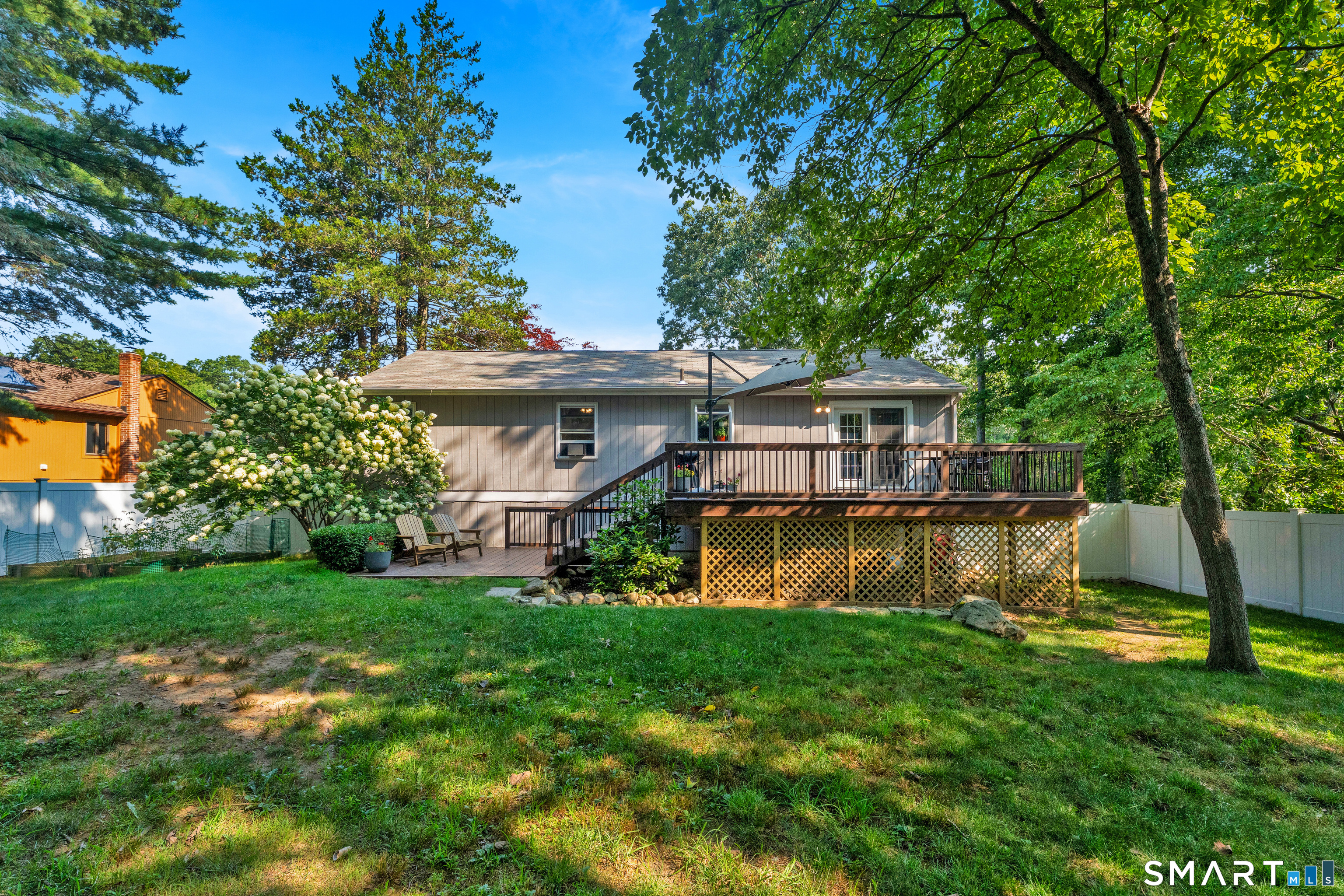 197 Breezy Knolls Groton CT 06355