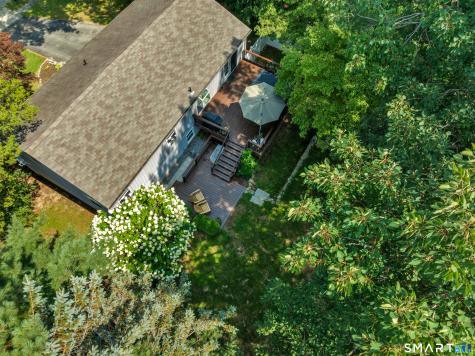 197 Breezy Knolls Groton CT 06355