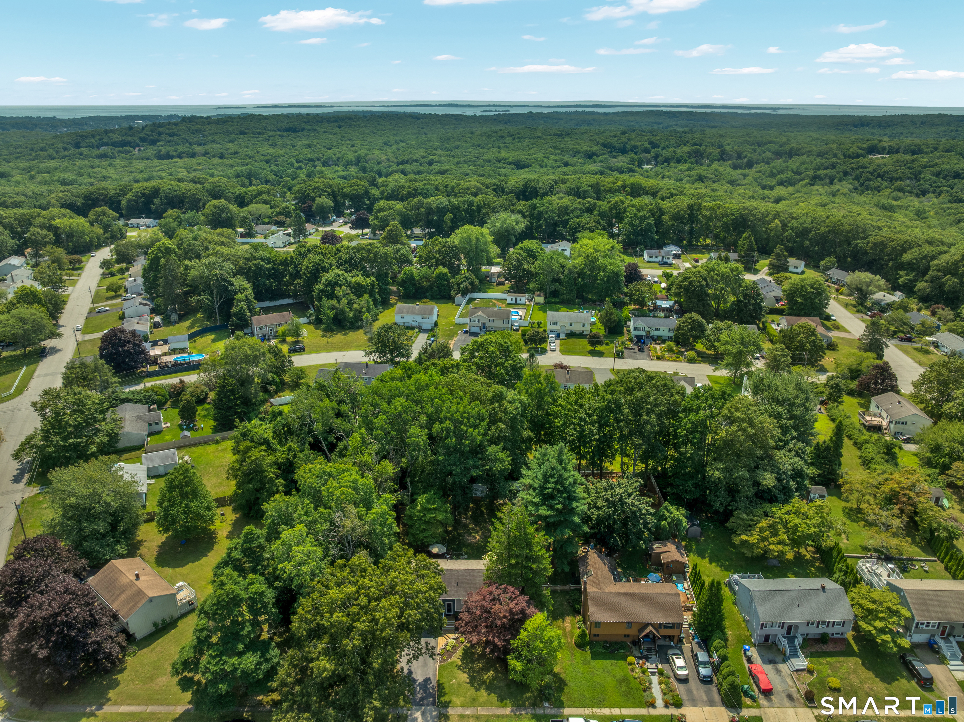 197 Breezy Knolls Groton CT 06355