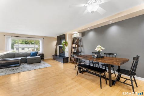 197 Breezy Knolls Groton CT 06355