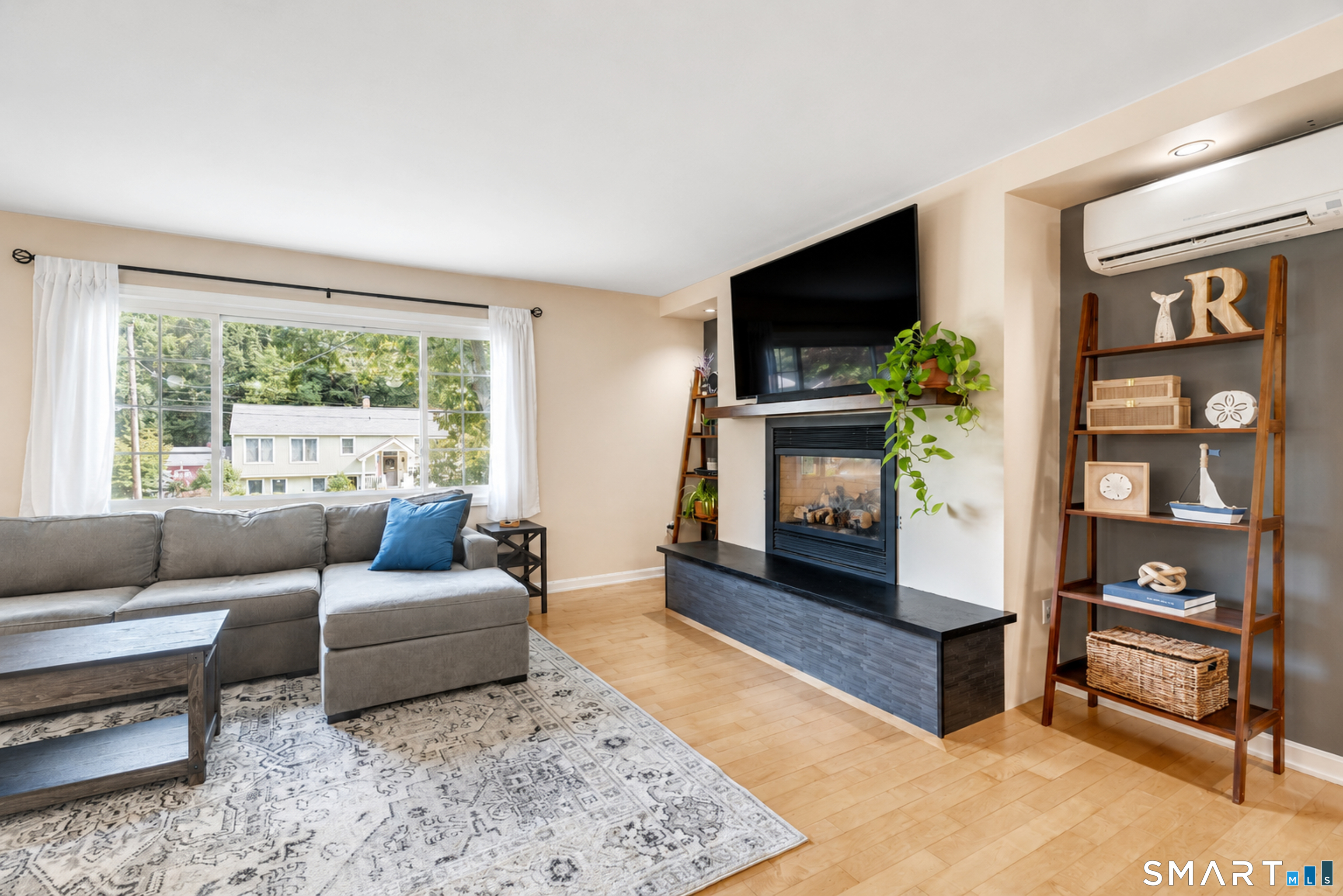 197 Breezy Knolls Groton CT 06355
