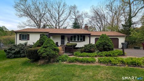 22 Crestwood Drive Naugatuck CT 06770