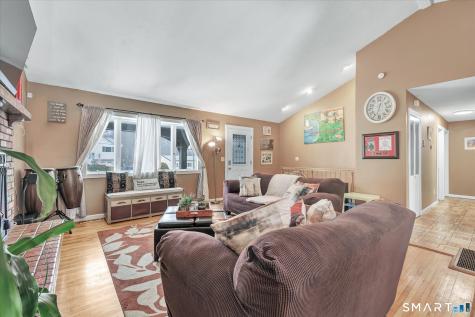 22 Crestwood Drive Naugatuck CT 06770