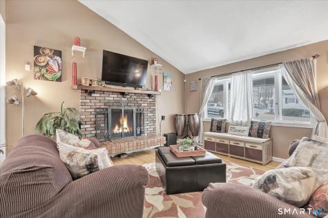 22 Crestwood Drive Naugatuck CT 06770