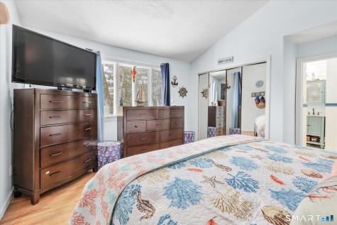 22 Crestwood Drive Naugatuck CT 06770