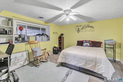 22 Crestwood Drive Naugatuck CT 06770