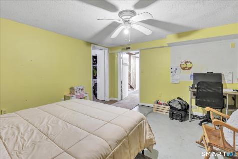 22 Crestwood Drive Naugatuck CT 06770
