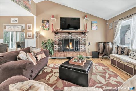 22 Crestwood Drive Naugatuck CT 06770