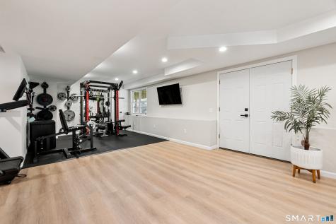 9 Maplewood Road Ridgefield CT 06877