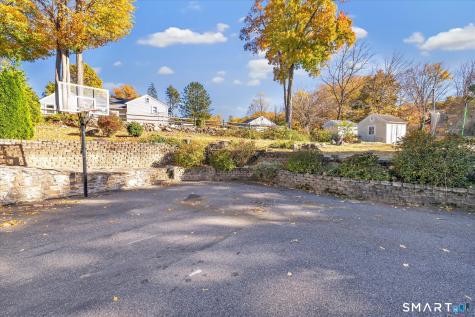2 Bryan Circle Seymour CT 06483