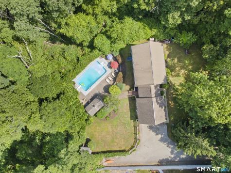 182 Stawicki Road Thompson CT 06255