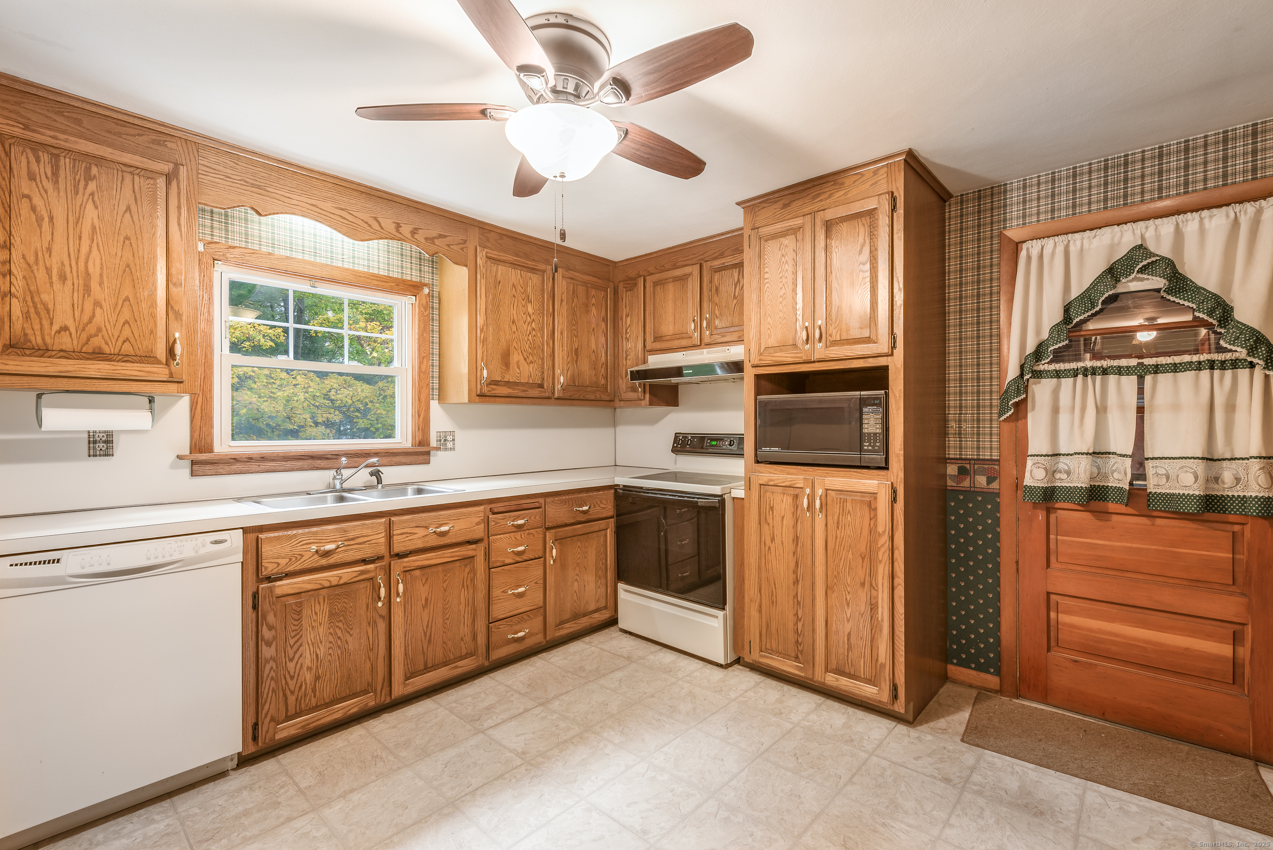 88 Rosemary Lane Bristol CT 06010