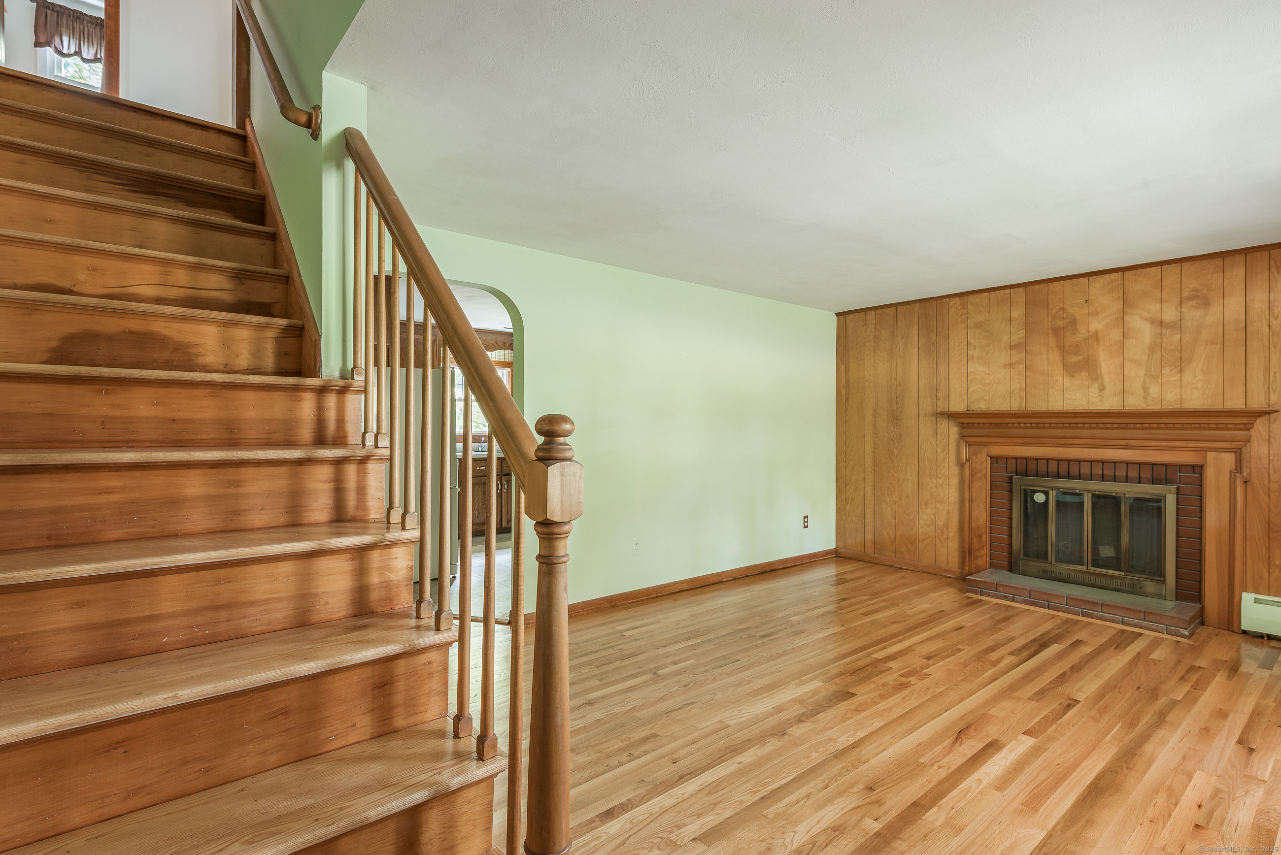 88 Rosemary Lane Bristol CT 06010