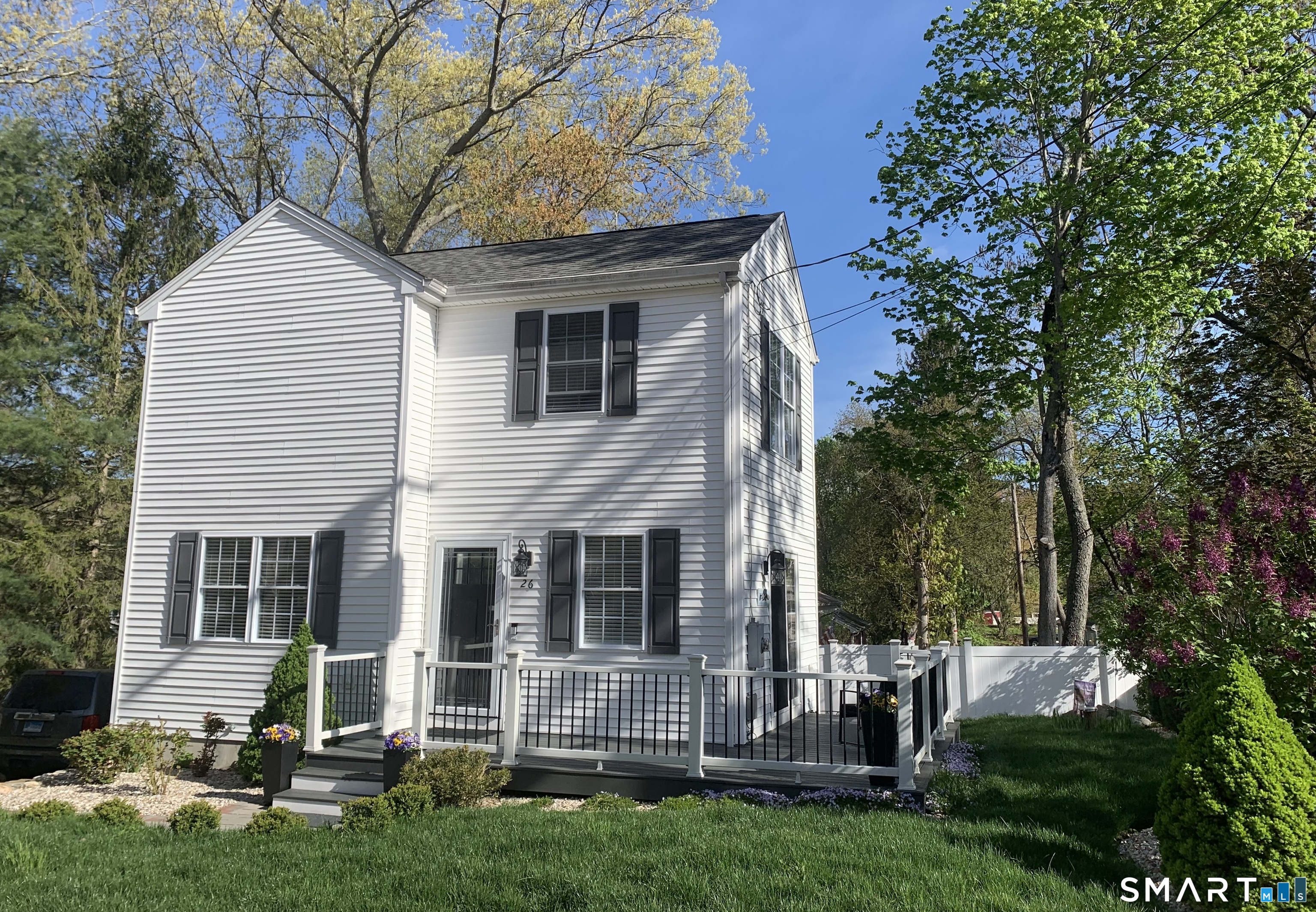 26 Lake Boulevard East Hampton CT 06424