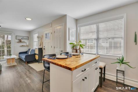 26 Lake Boulevard East Hampton CT 06424