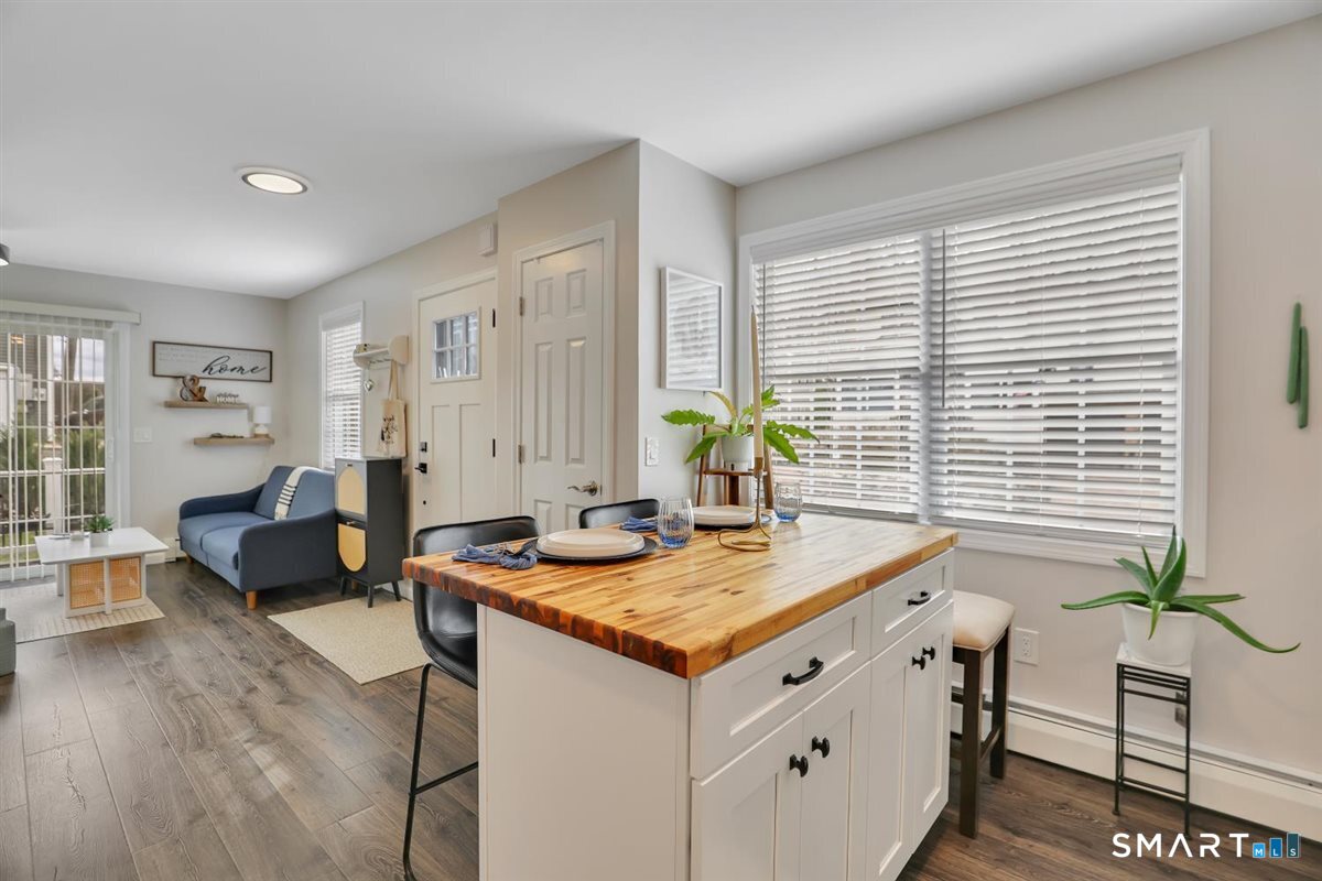 26 Lake Boulevard East Hampton CT 06424