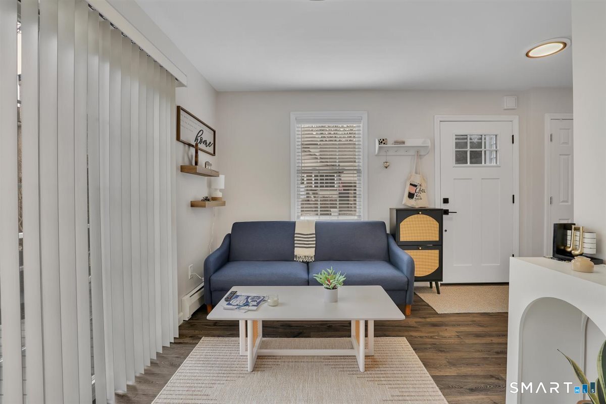 26 Lake Boulevard East Hampton CT 06424