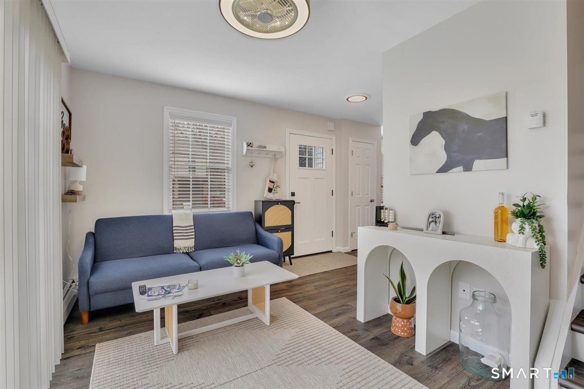 26 Lake Boulevard East Hampton CT 06424