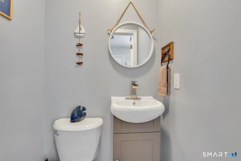 26 Lake Boulevard East Hampton CT 06424