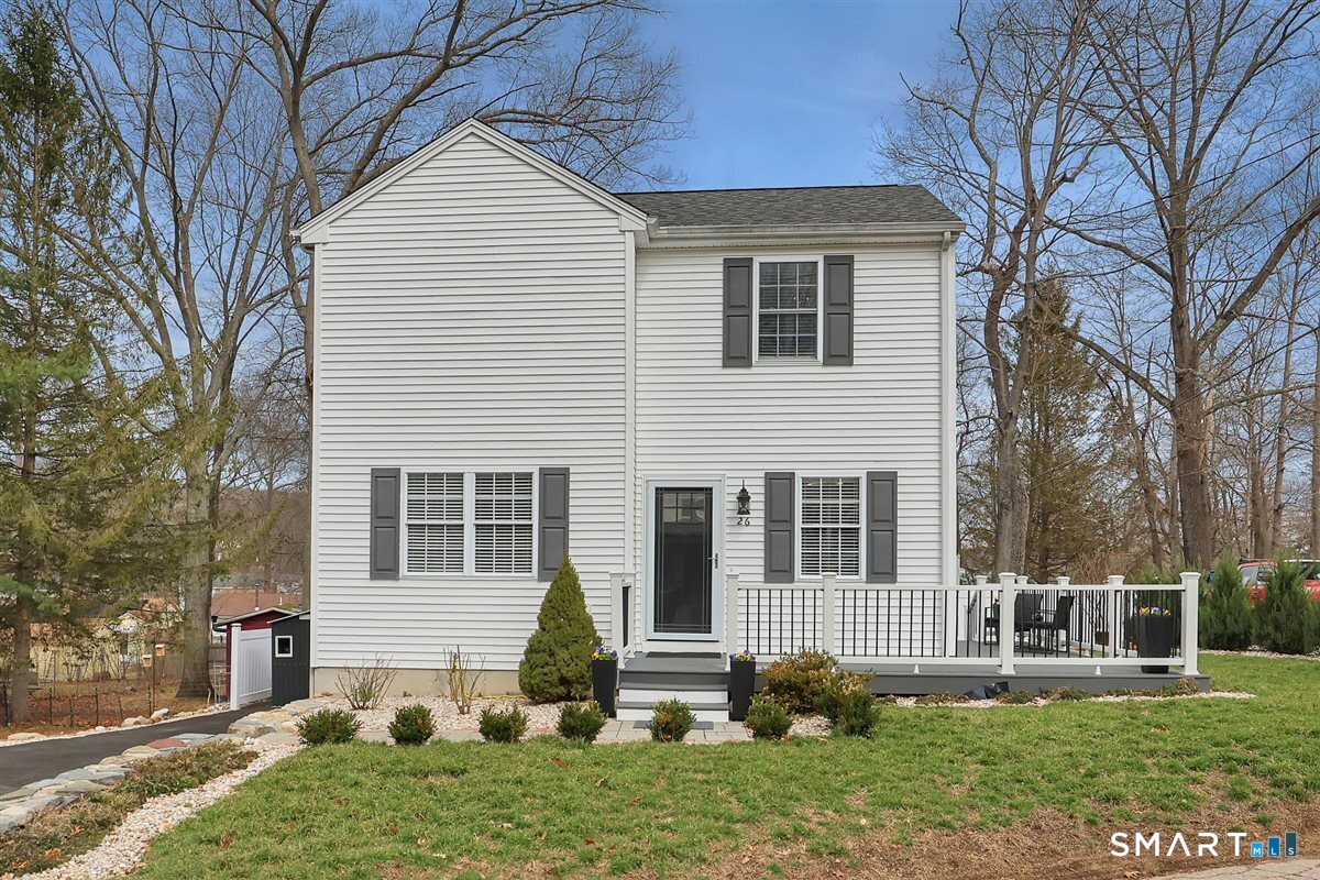 26 Lake Boulevard East Hampton CT 06424