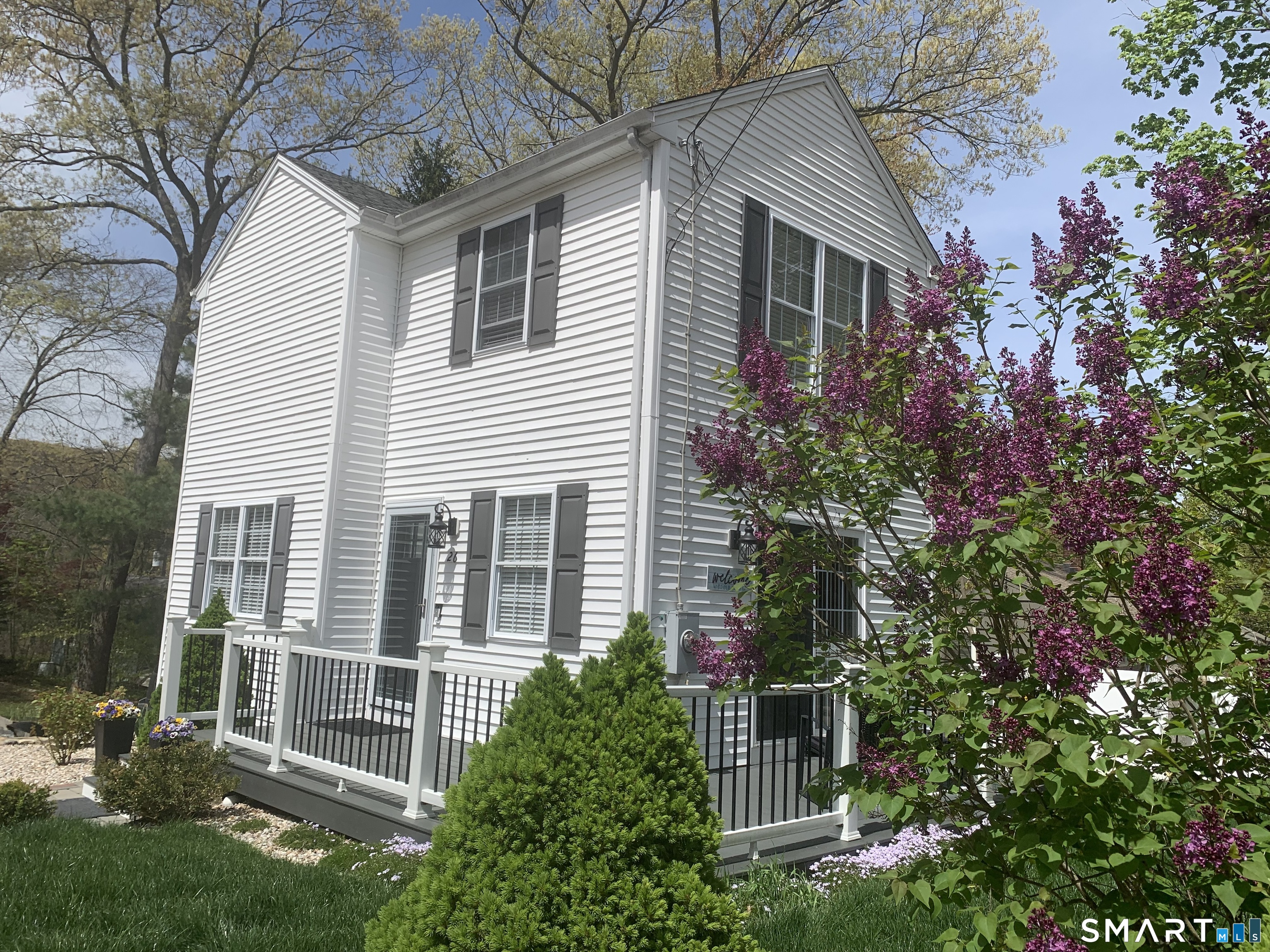 26 Lake Boulevard East Hampton CT 06424