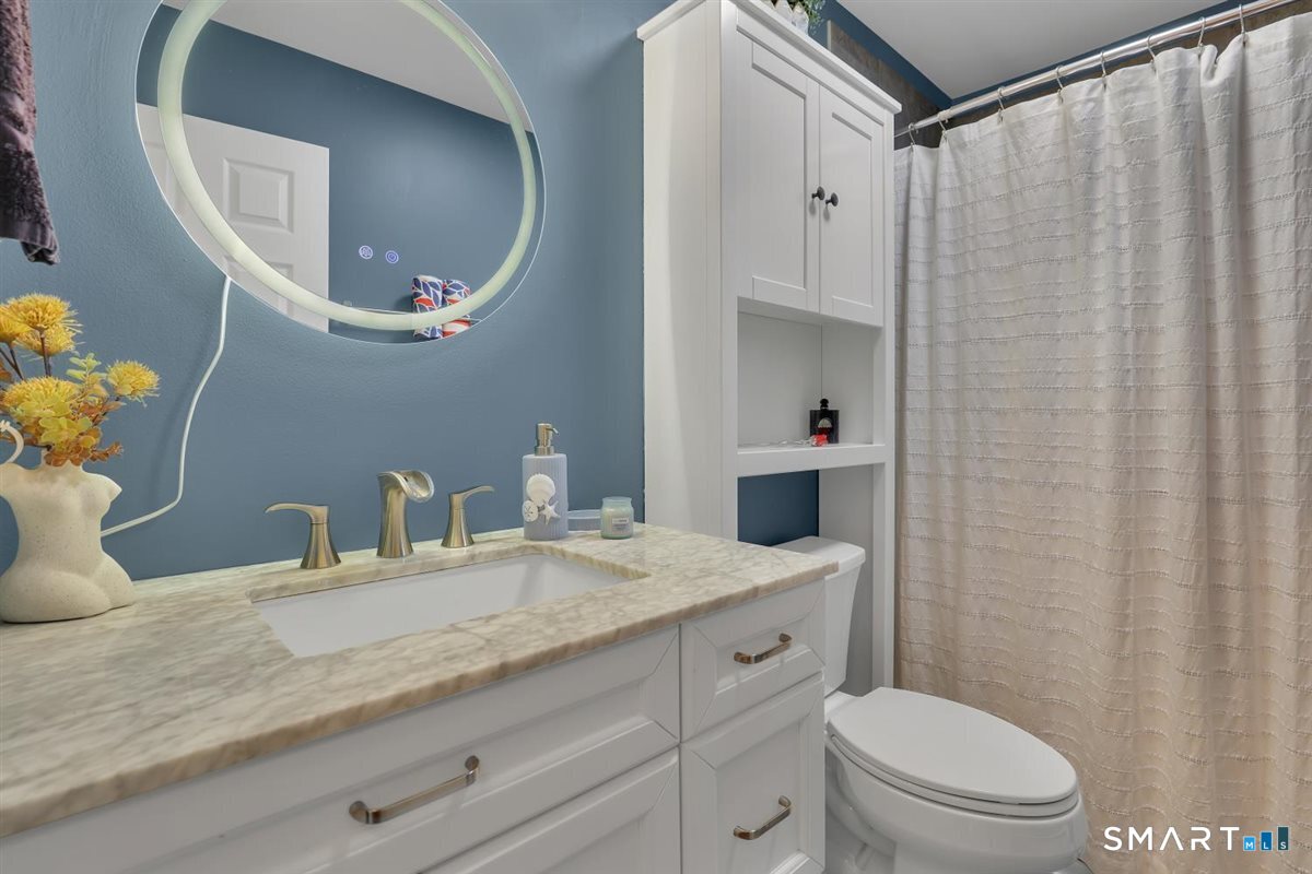 26 Lake Boulevard East Hampton CT 06424