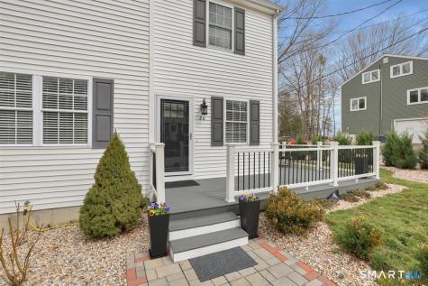 26 Lake Boulevard East Hampton CT 06424