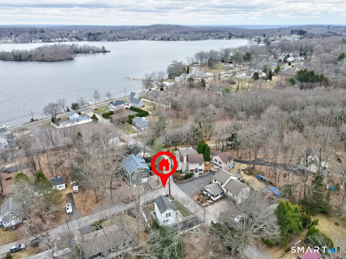 26 Lake Boulevard East Hampton CT 06424