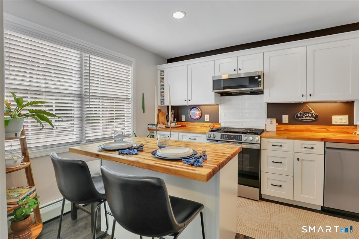 26 Lake Boulevard East Hampton CT 06424