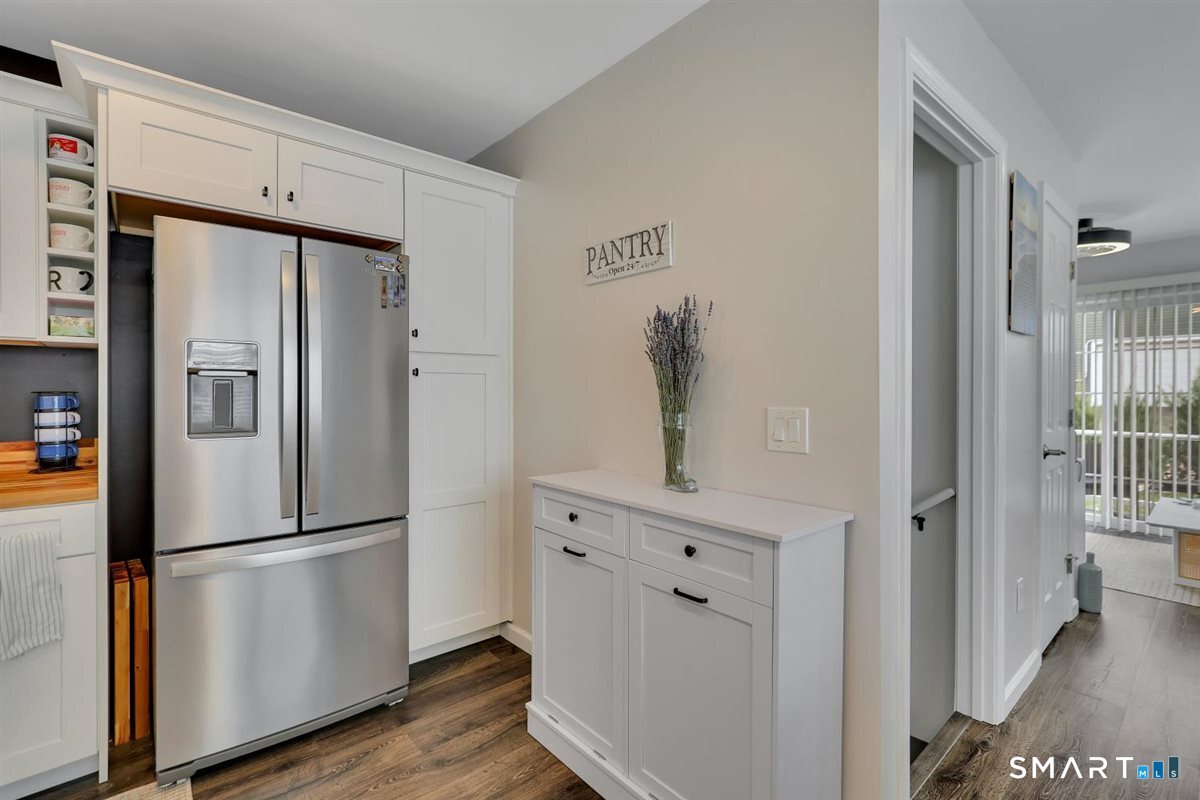 26 Lake Boulevard East Hampton CT 06424