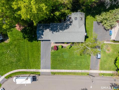 253 Braeside Drive Hamden CT 06514