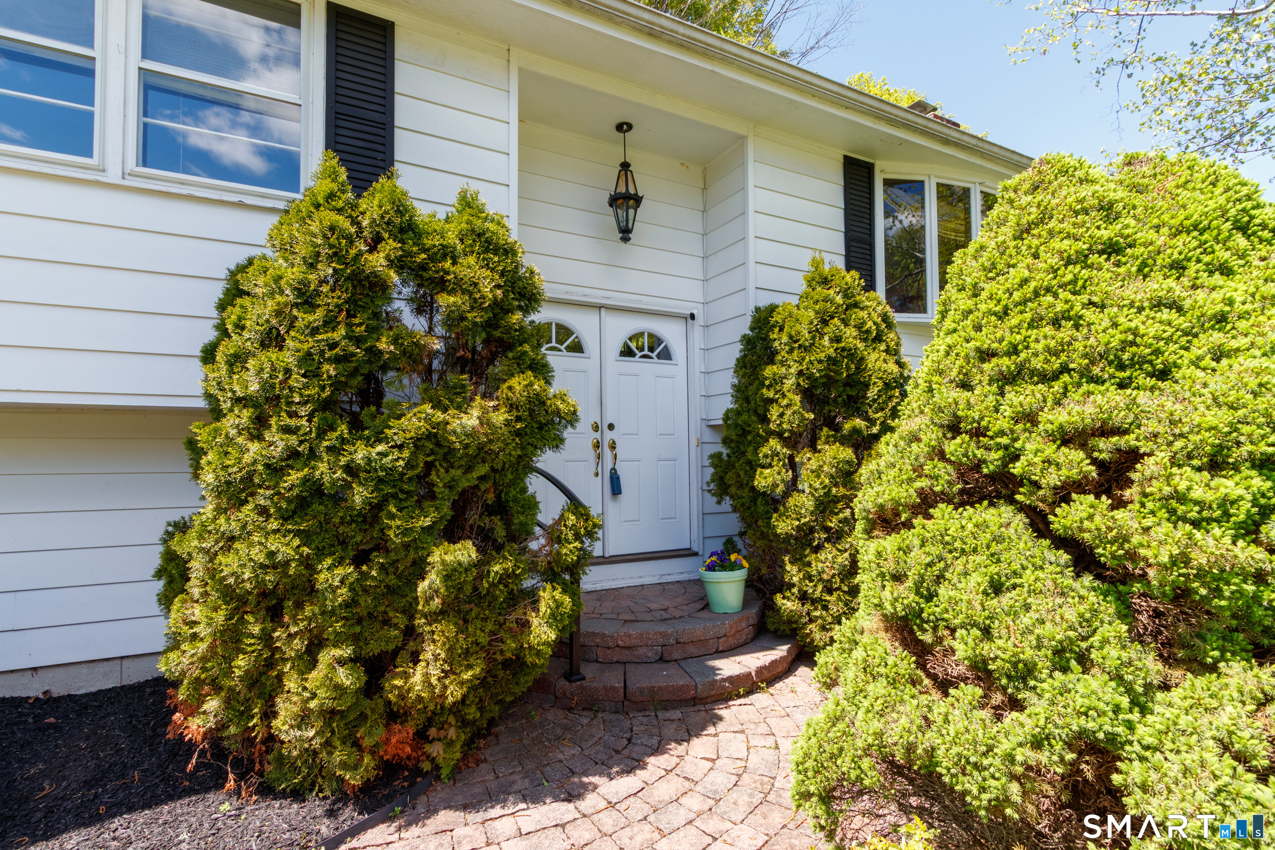 253 Braeside Drive Hamden CT 06514