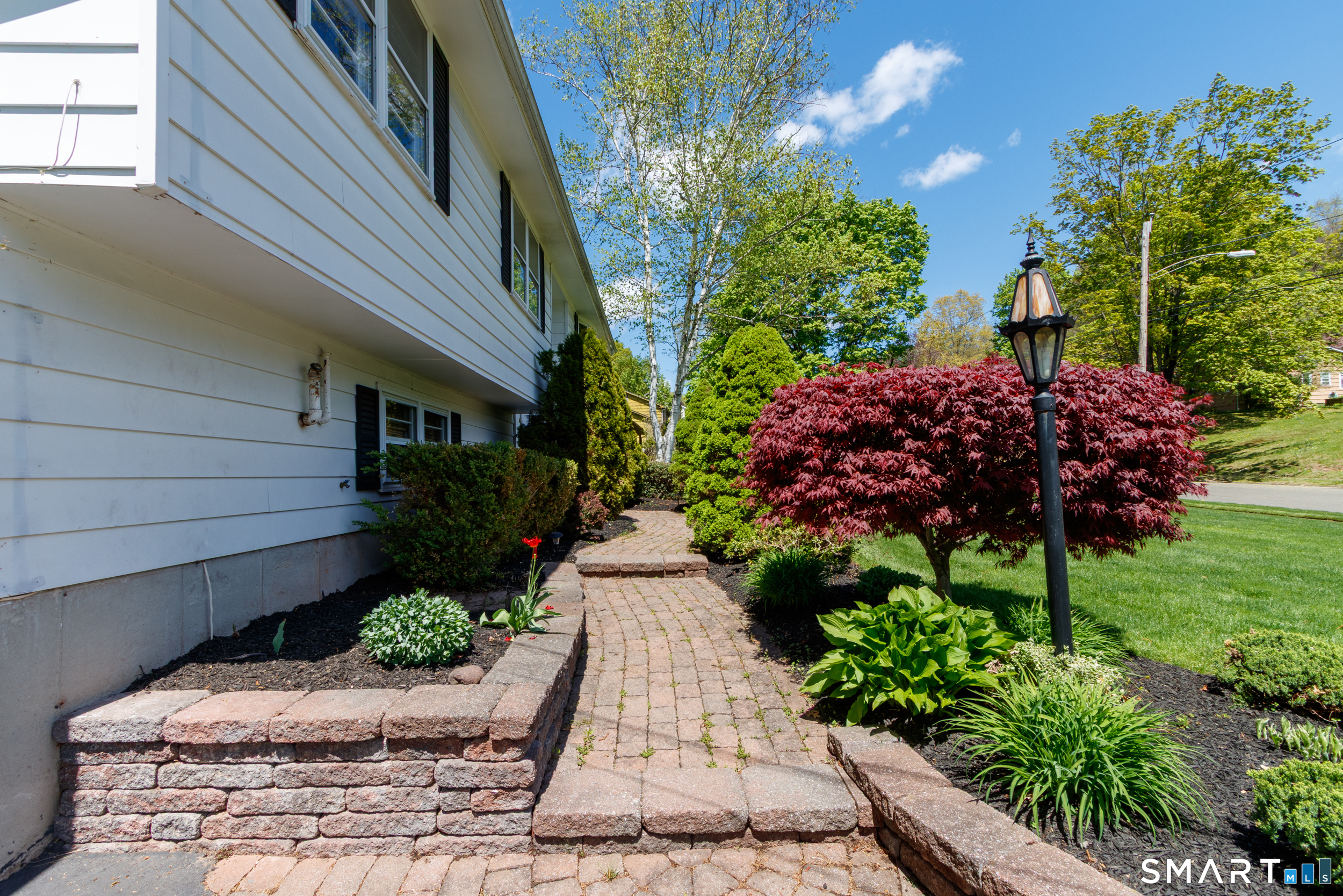 253 Braeside Drive Hamden CT 06514