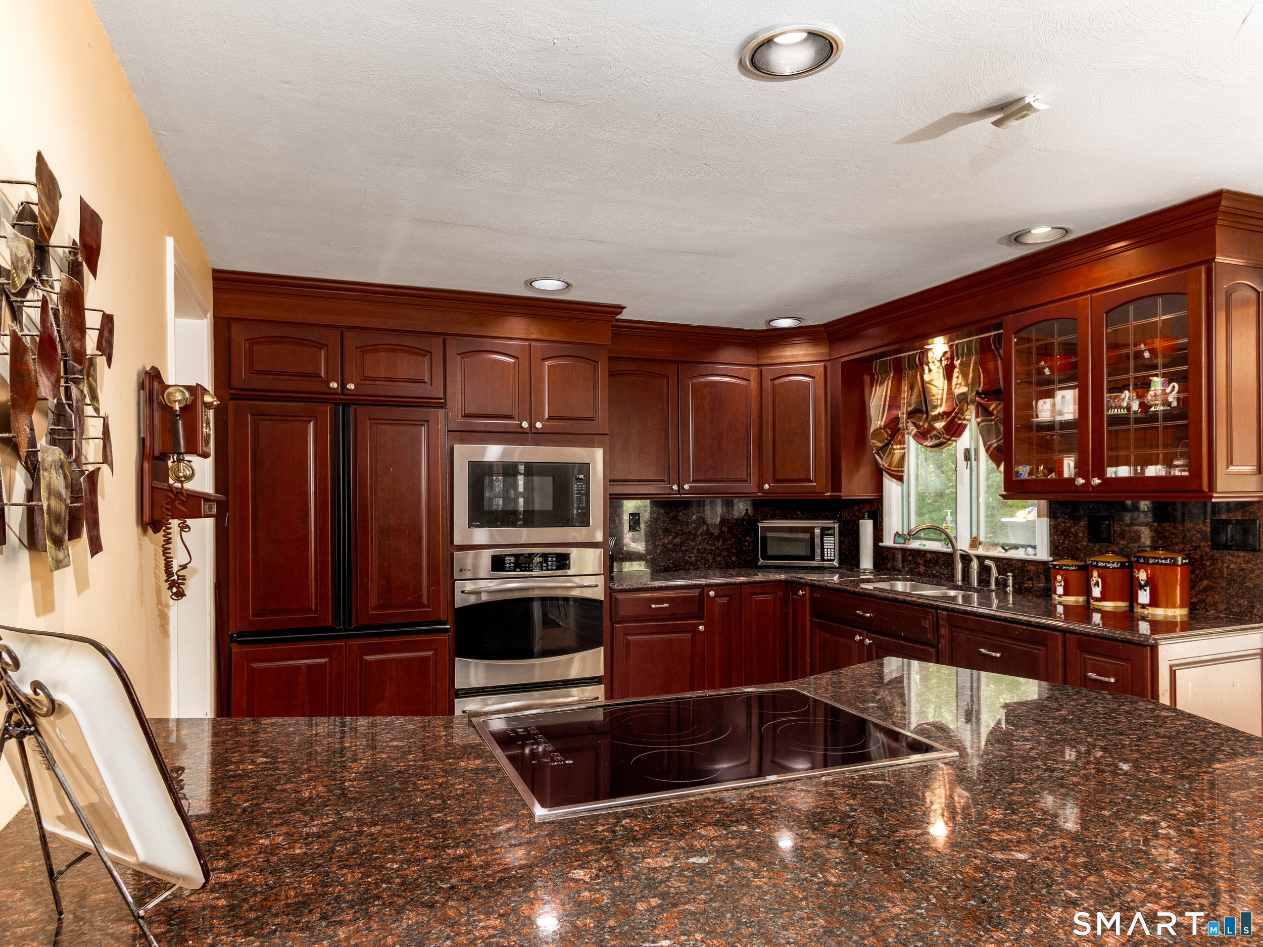 253 Braeside Drive Hamden CT 06514