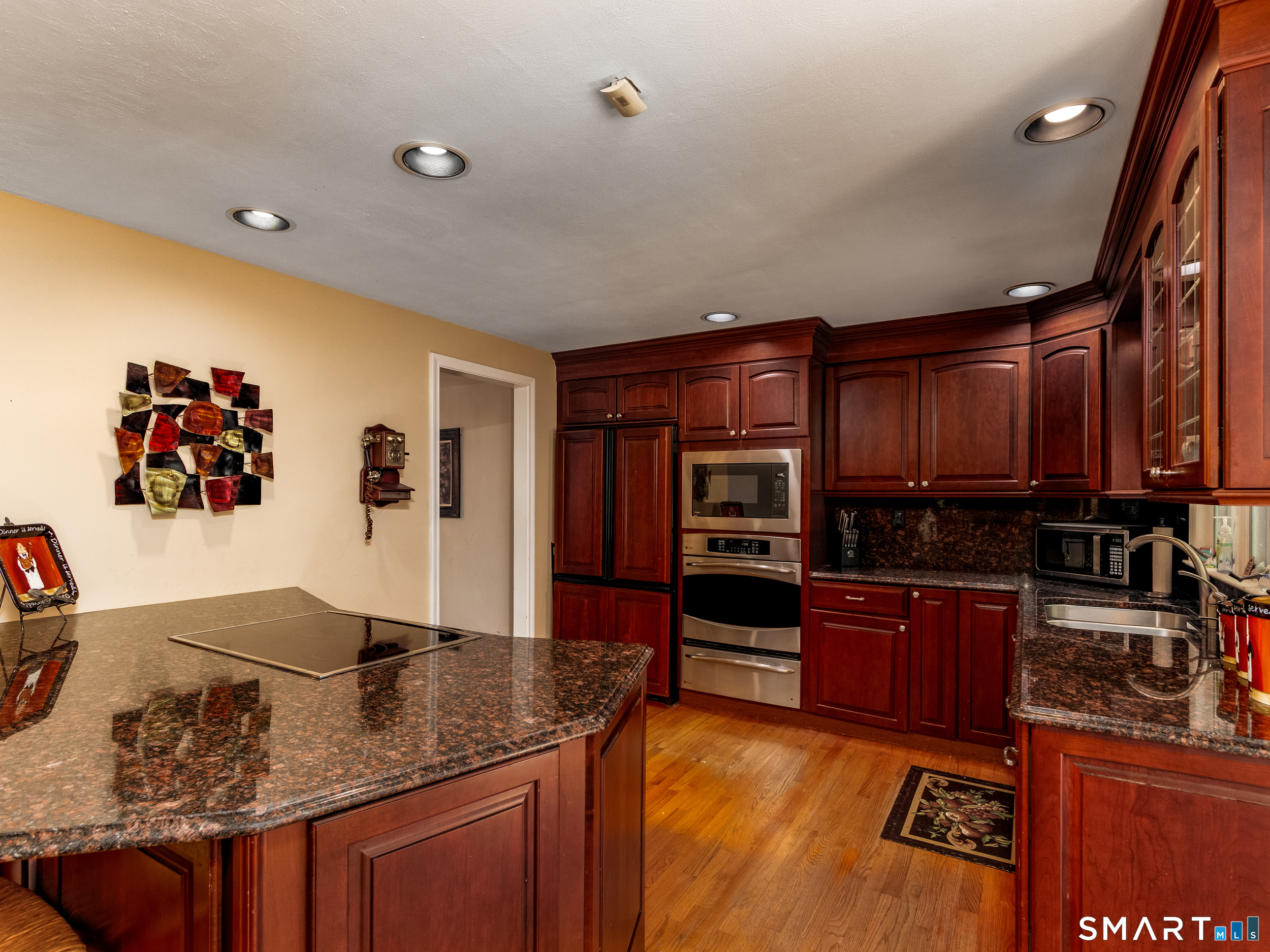 253 Braeside Drive Hamden CT 06514