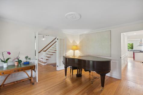 114 Cross Highway Westport CT 06880