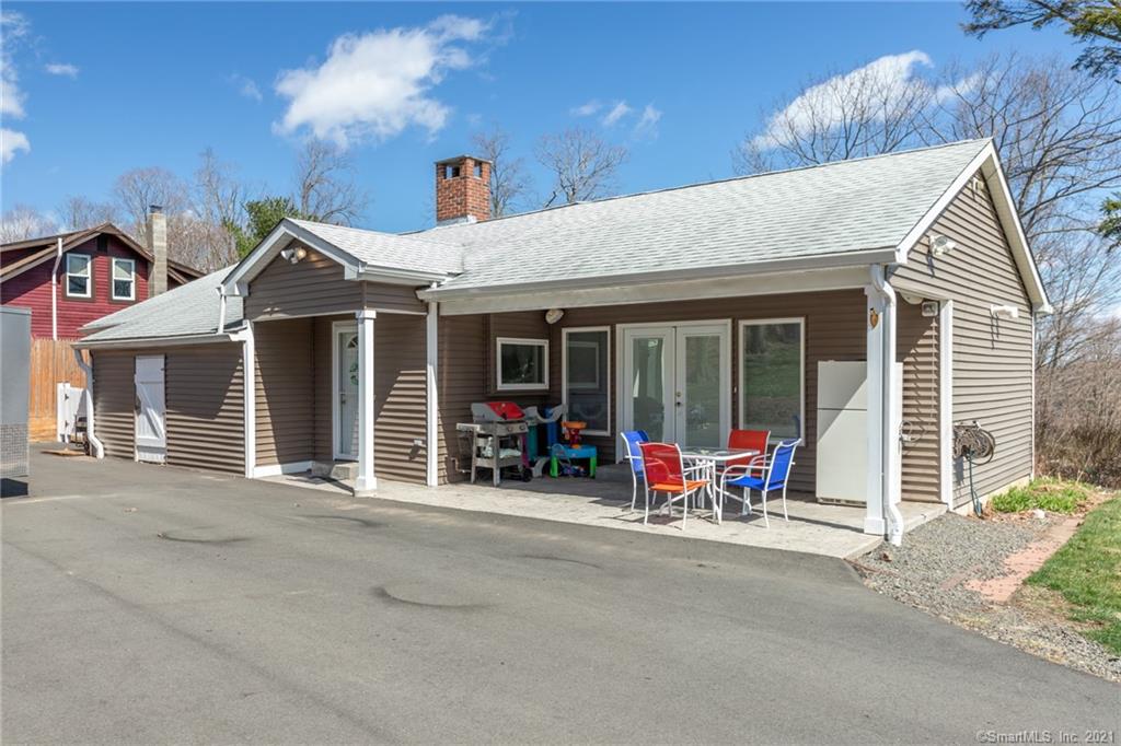 51 Mattabeseck Road Middlefield CT 06455