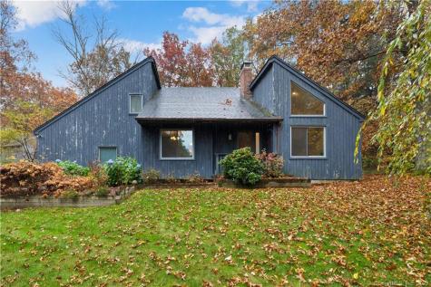 21 Fawnbrook Lane Simsbury CT 06070