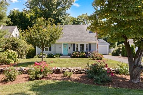 204 Ridgewood Road West Hartford CT 06107
