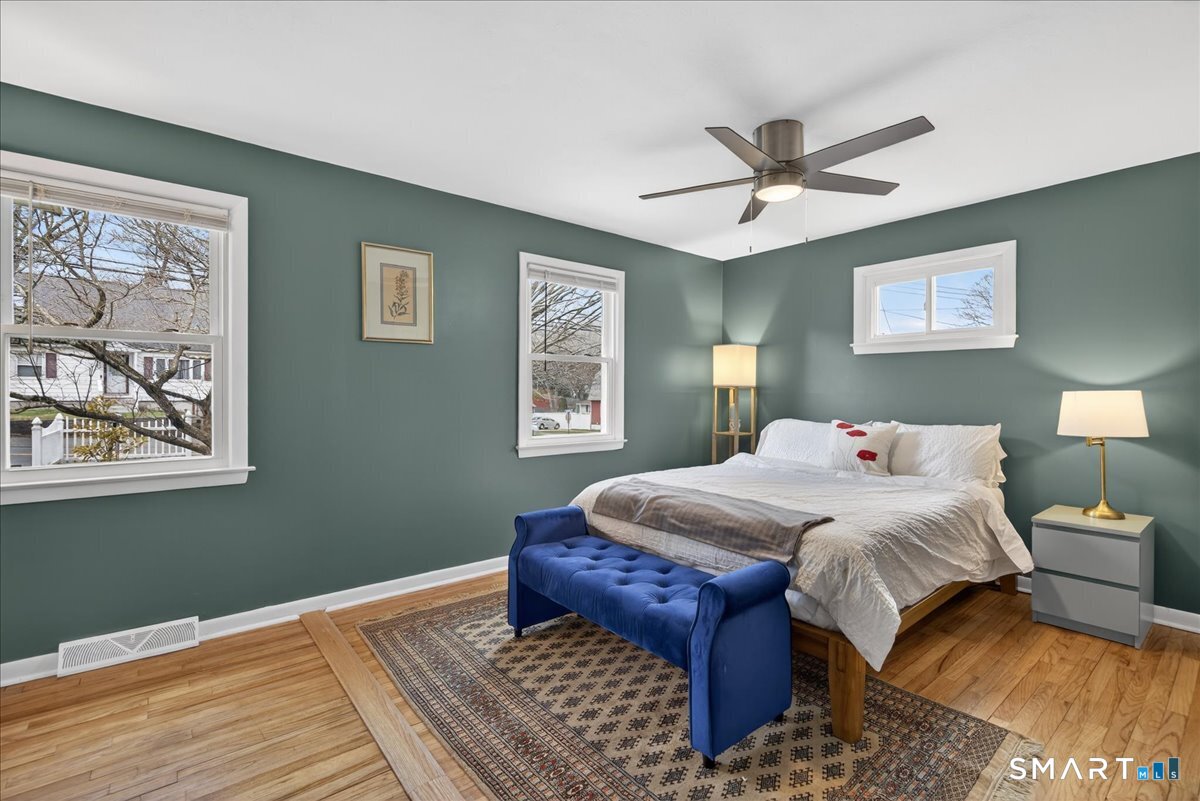 595 Laurel Street East Haven CT 06512