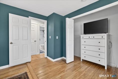 595 Laurel Street East Haven CT 06512
